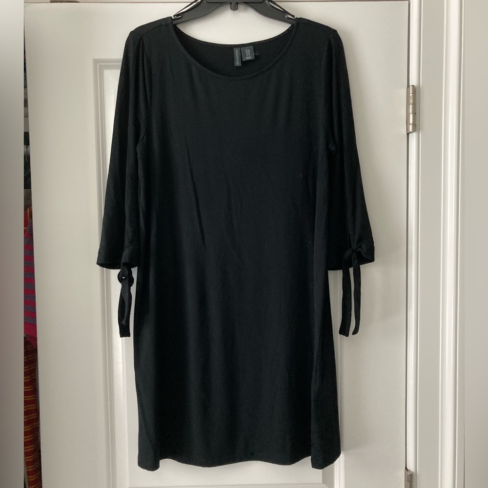 Paraphrase black dress